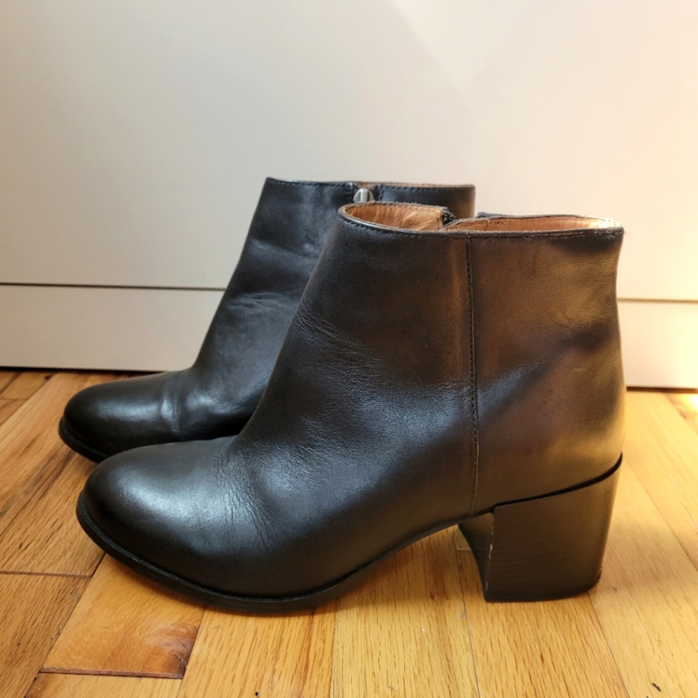 New H&M Premium Collection Leather Pointed Toe Ankle Boots women's 39 (8.5)